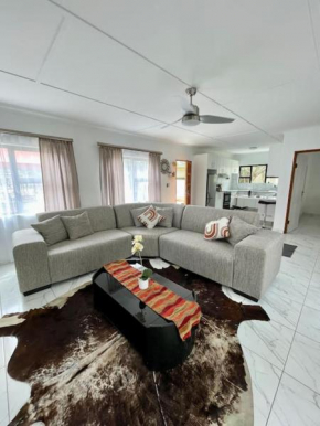 Luxury 1 Bdr Garden Cottage